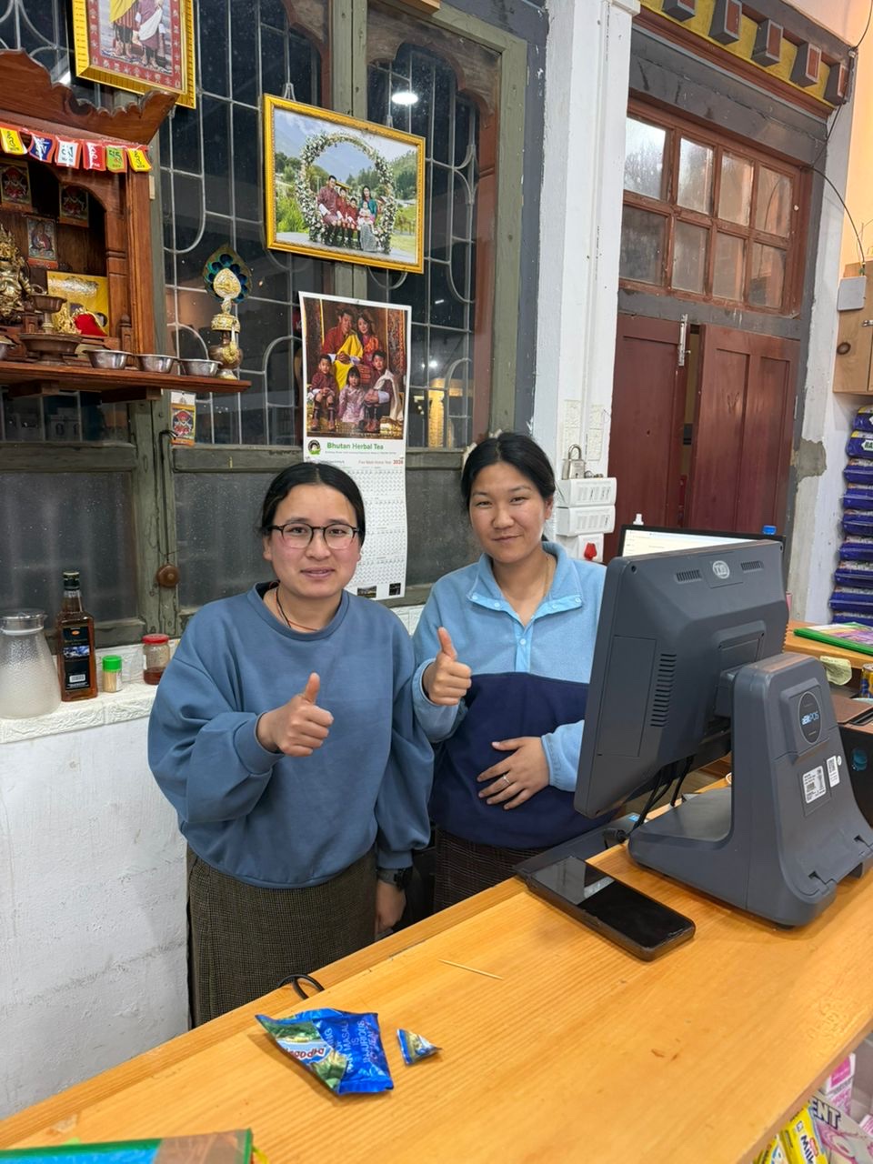 UD Departmental Store staff at the new aBitPOS counter after go-live