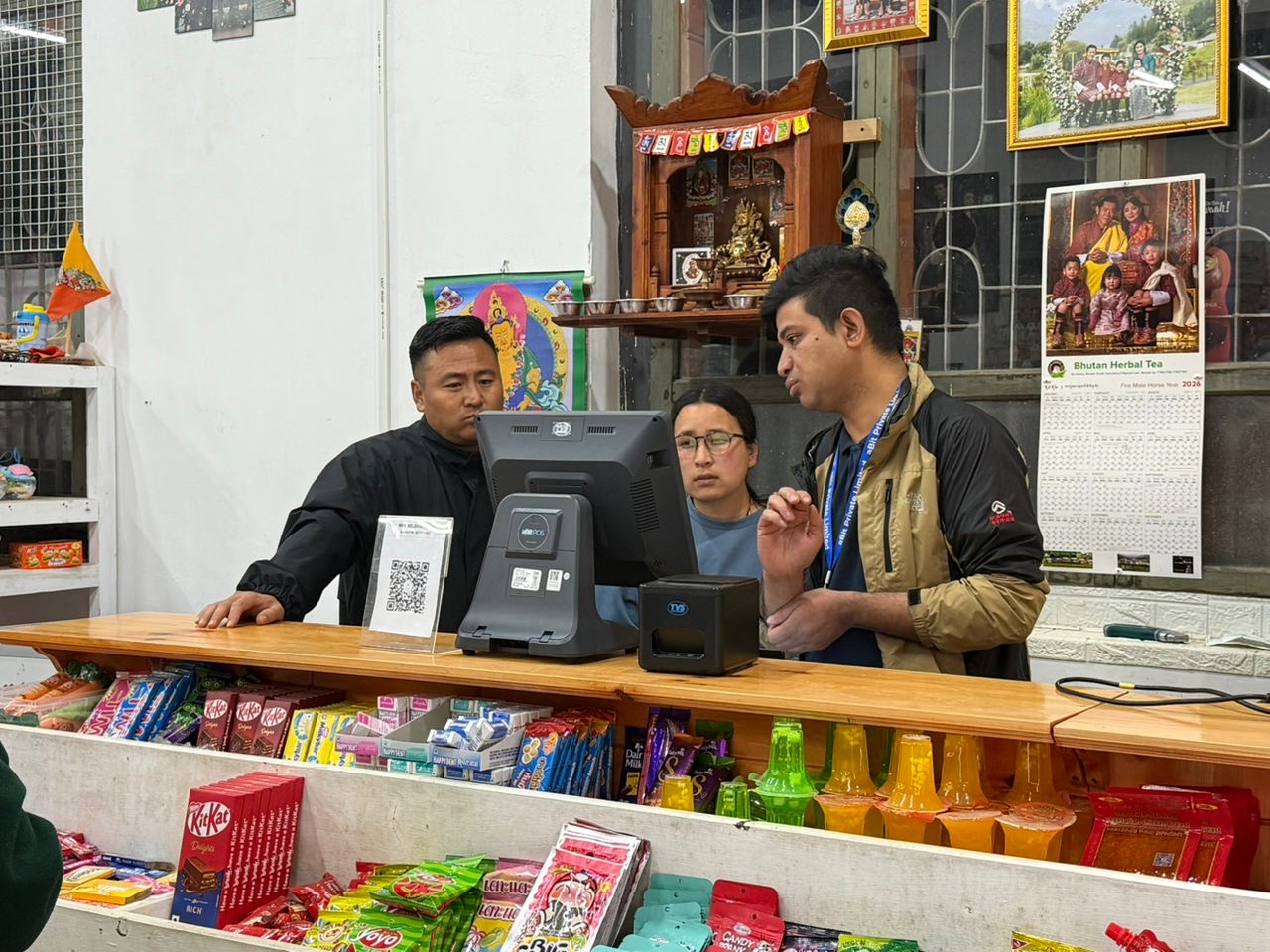 aBit consultant Novin Biswa training UD Departmental Store staff on aBitPOS